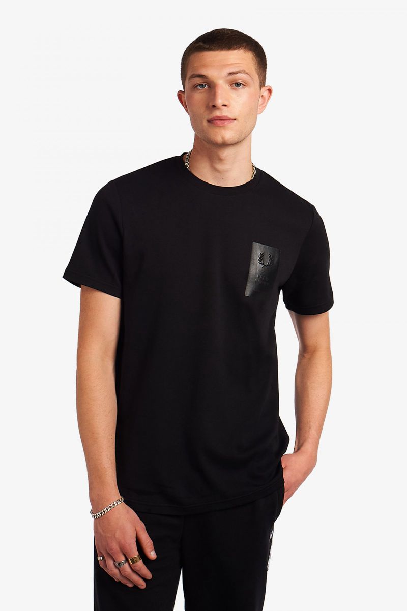 Men's Fred Perry Printed Chest Patch T-Shirts Black | 6294170-LQ