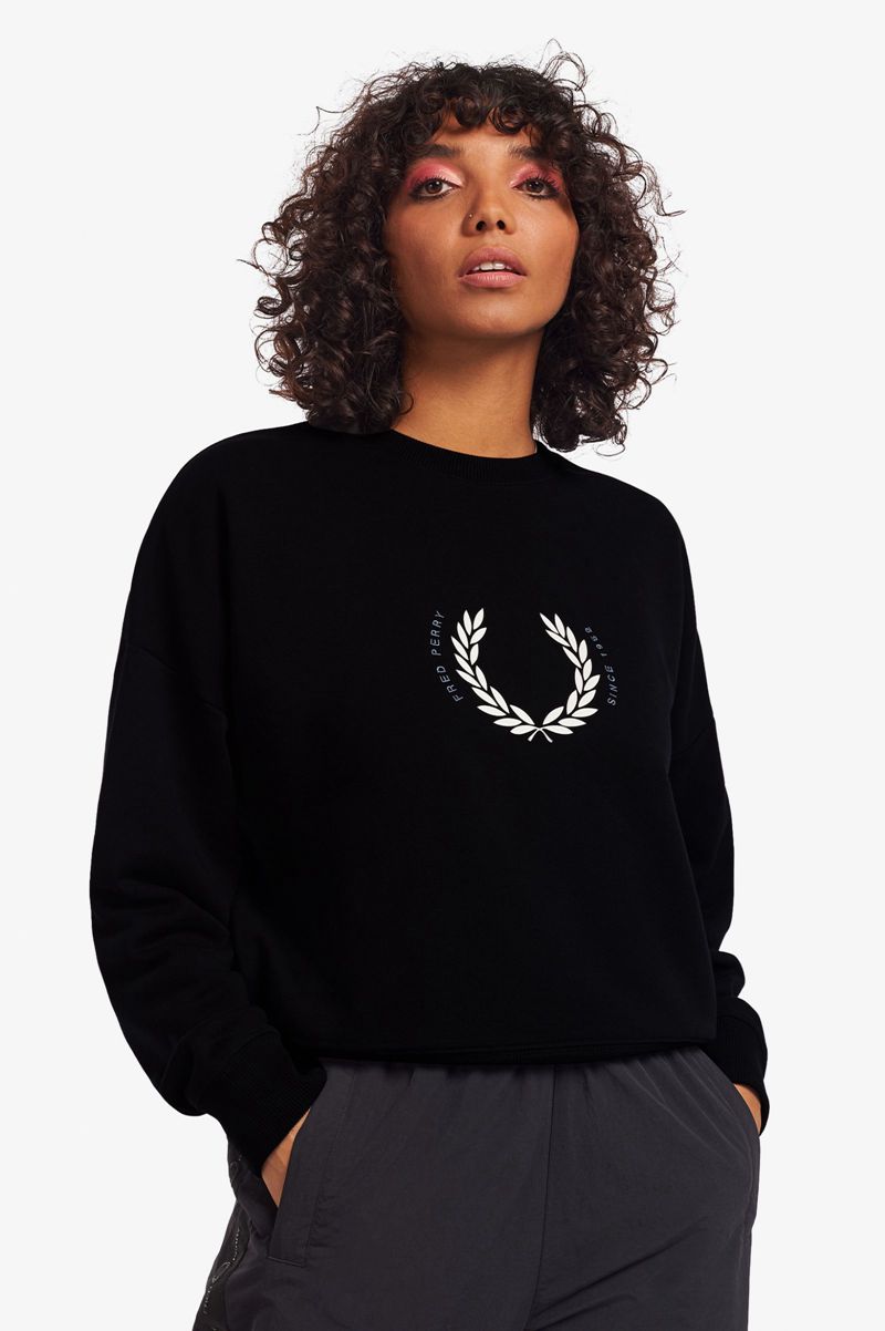 Women's Fred Perry Laurel Wreath Sweatshirts Black | 4029137-NV