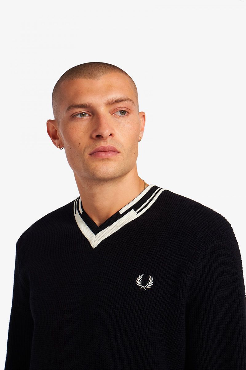 Men's Fred Perry Abstract Tipped V-Neck Jumper Knitwear Black | 3651492-MI