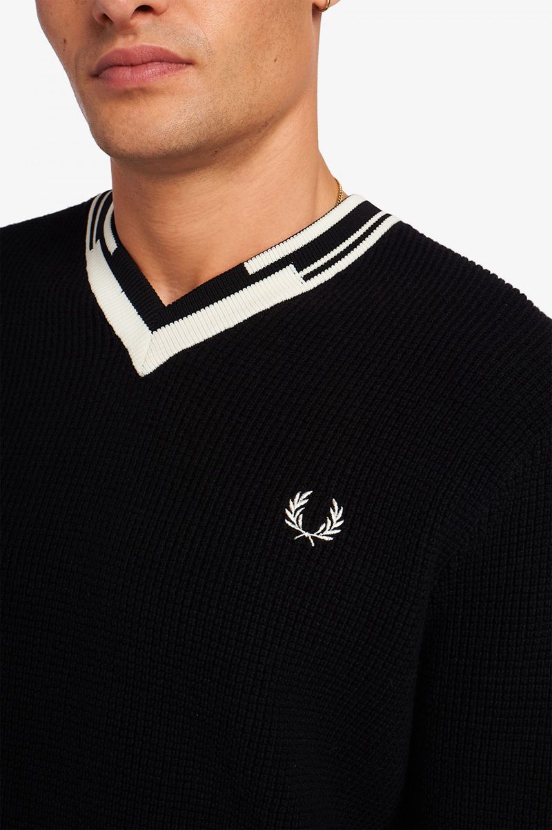 Men's Fred Perry Abstract Tipped V-Neck Jumper Knitwear Black | 3651492-MI