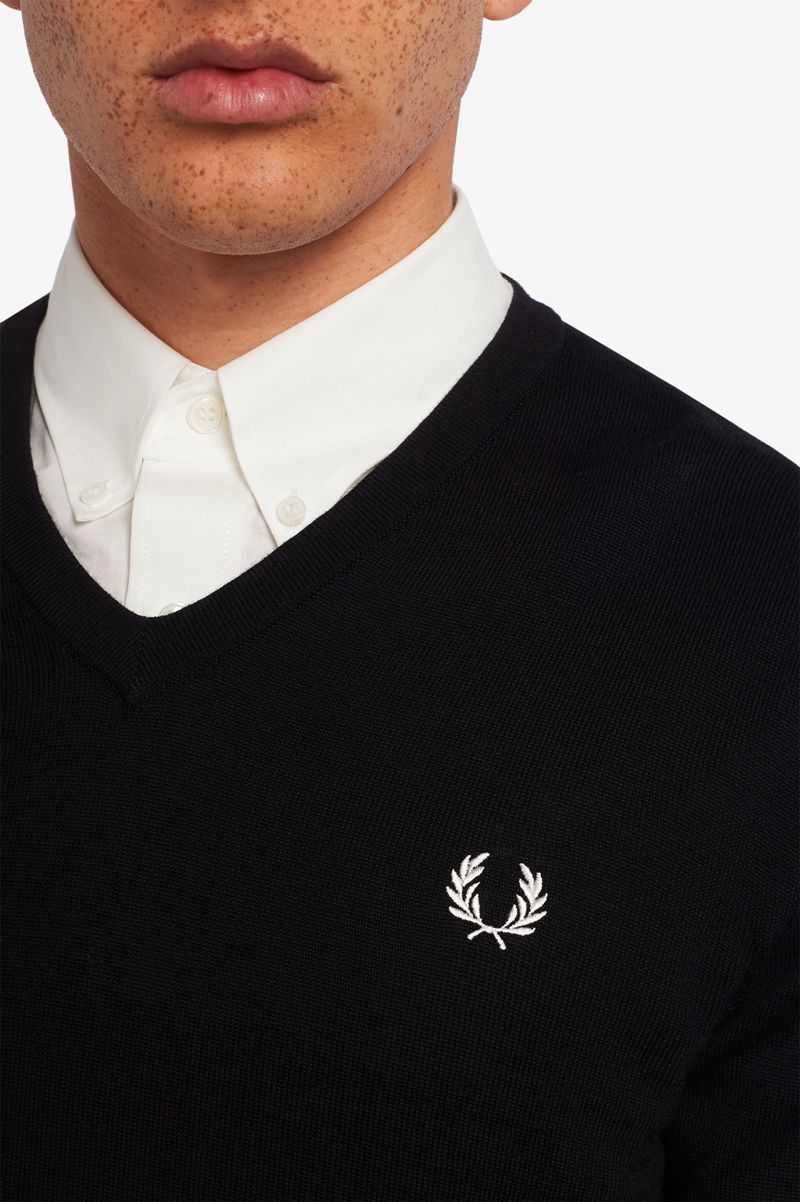 Men's Fred Perry Classic V Neck Jumper Knitwear Black | 9023576-SX