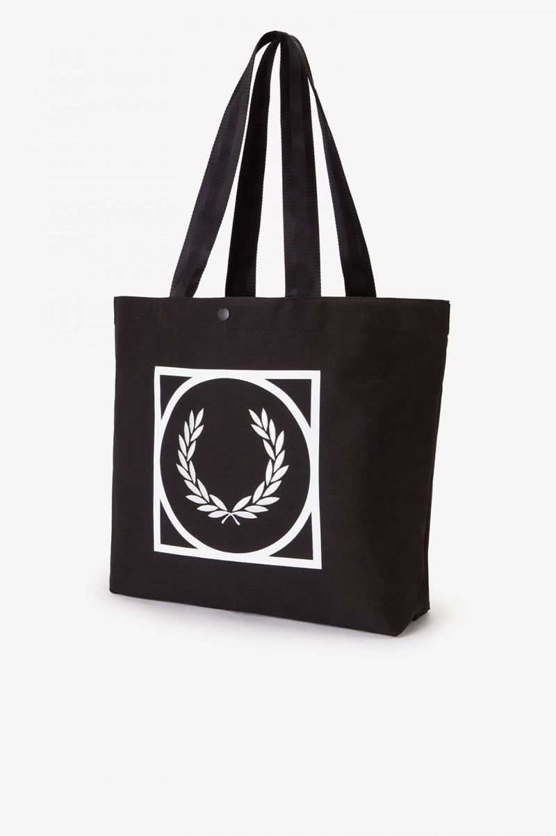 Men's Fred Perry Graphic Print Tote Bags Black | 1425380-WM