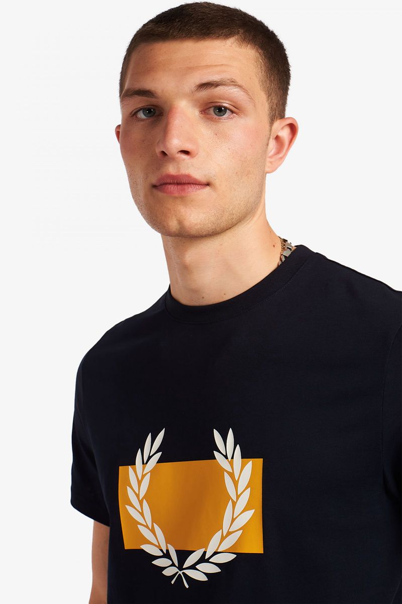 Men's Fred Perry Laurel Wreath Print T-Shirts Navy | 6593174-NS