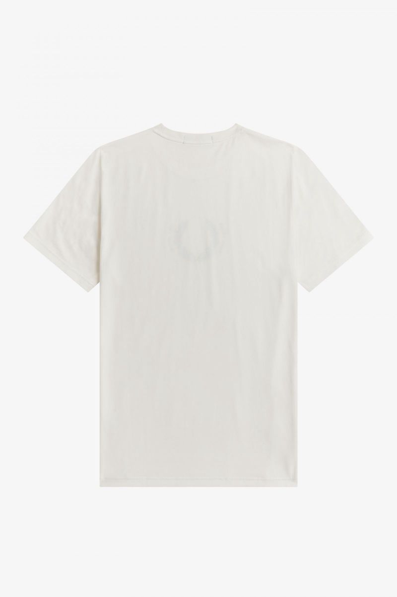 Men's Fred Perry Laurel Wreath T-Shirts White | 4568921-EG