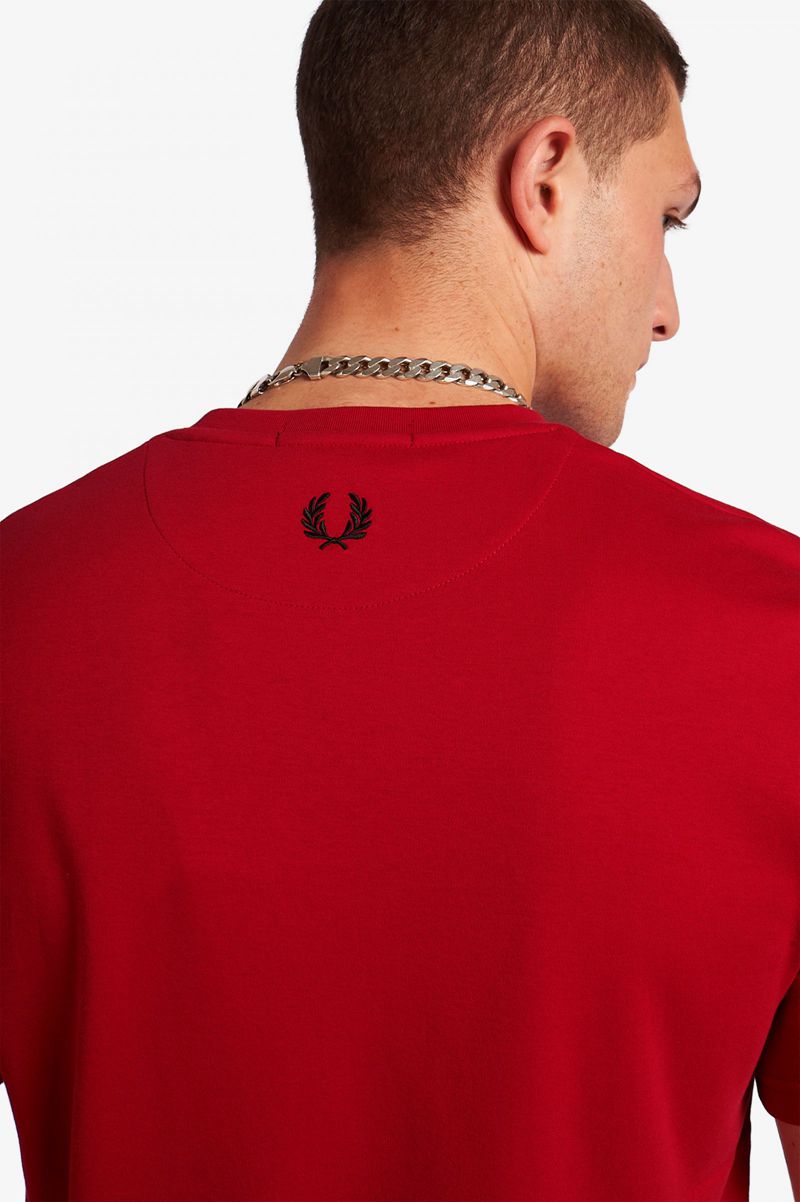 Men's Fred Perry Printed Hem Patch T-Shirts Red | 1497860-NX