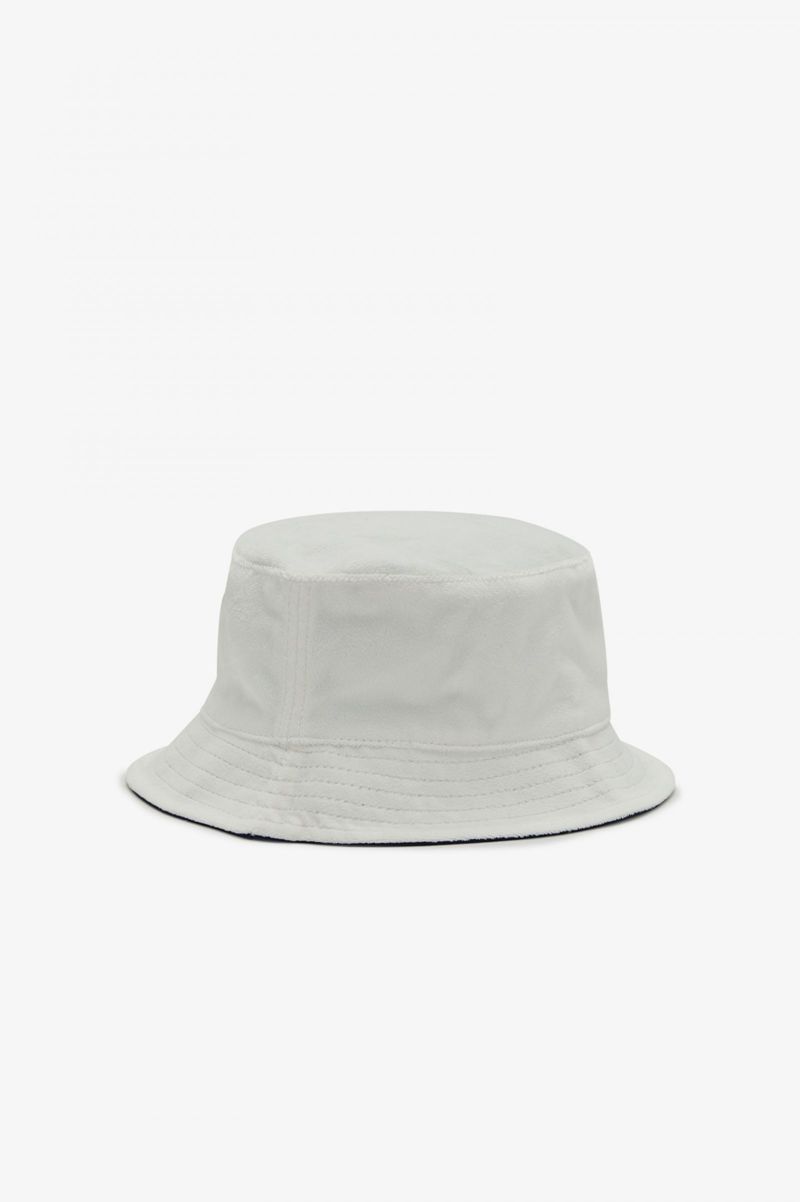 Men's Fred Perry Reversible Bucket Hats White | 7321689-DE