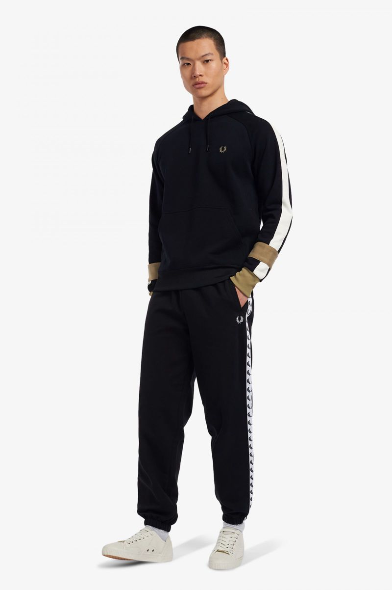 Men's Fred Perry Taped Track Pants Black | 1873469-BD