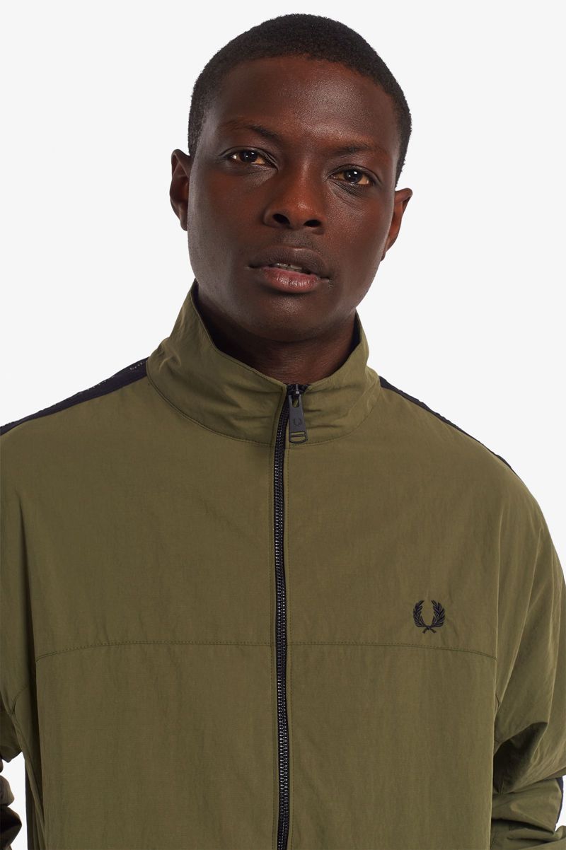 Men's Fred Perry Tonal Taped Shell Jackets Green | 0956481-HX