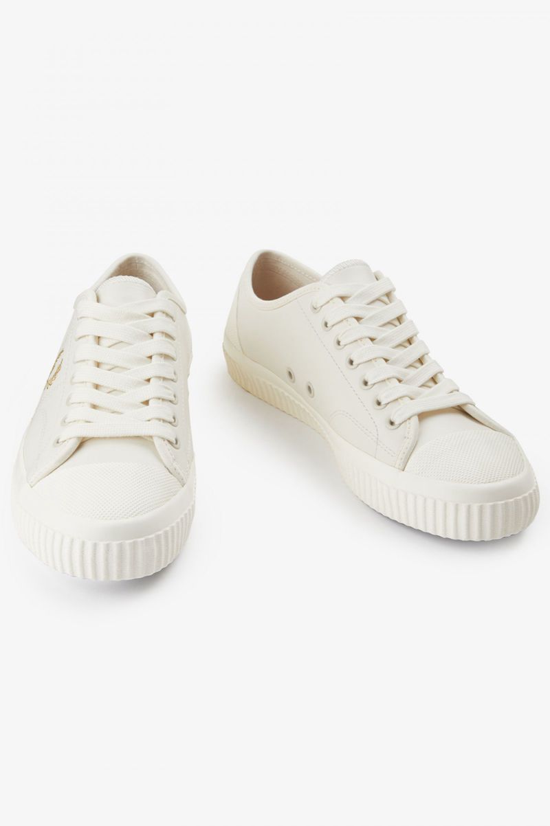 Women's Fred Perry Hughes Low Shoes White | 4561728-ZI