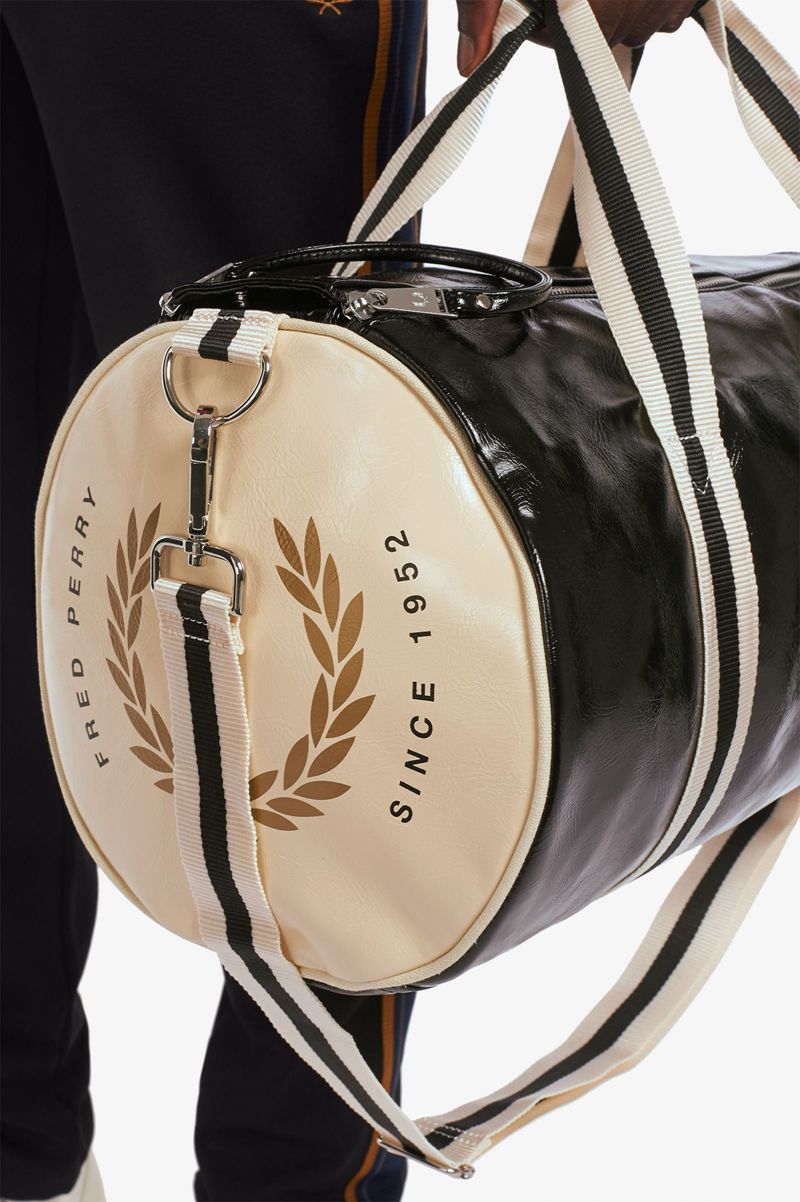 Women's Fred Perry Laurel Wreath Barrel Bags Black | 0792835-TX