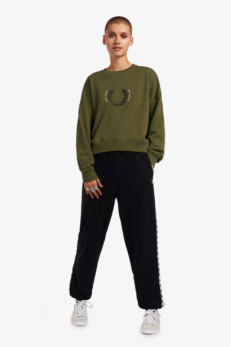 Women's Fred Perry Laurel Wreath Sweatshirts Green | 5436291-NR