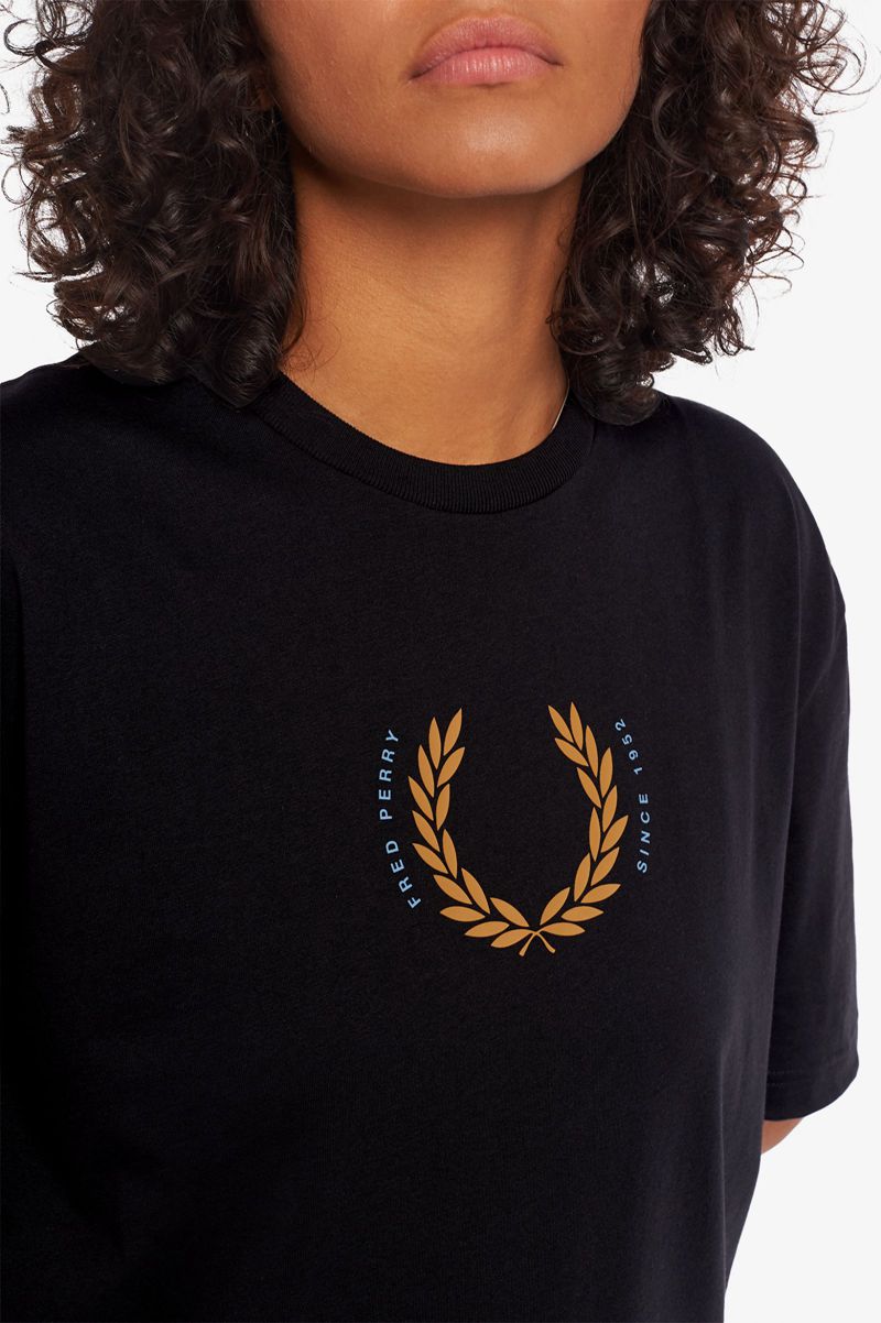 Women's Fred Perry Laurel Wreath T-Shirts Black | 6958047-QH